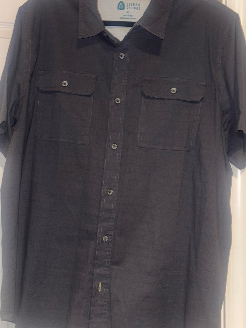 Men's Short-Sleeve Button-Up Shirt in Dark Gray Sierra designs XL